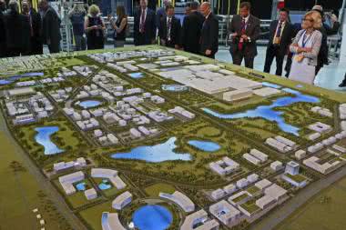 Projekt fabryki ekranów Foxconna o wartości 10 mld dolarów zostaje zawieszony