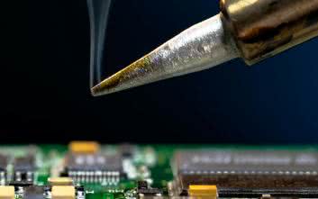 Topniki i spoiwa w elektronice