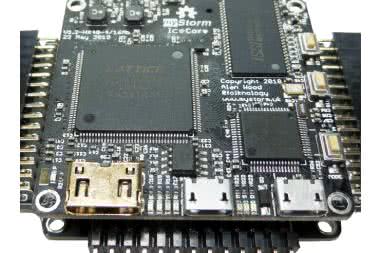 FPGA a Open Source. Płytka prototypowa IceCore z układem Lattice ICE40