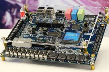 Sprzętowy hackathon on-line