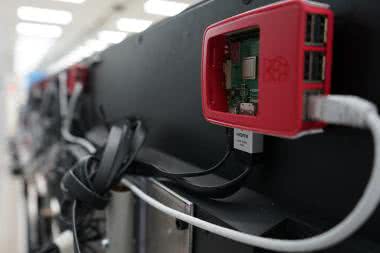 Przemysł 4.0 z zastosowaniem Raspberry Pi. W jaki sposób należący do Sony zakład UK TEC wdraża idee Przemysłu 4.0