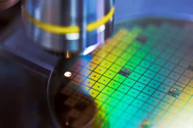 Sztuczna inteligencja Google'a zaprojektuje chipy