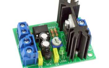 Sterownik płynnego rozjaśniania i wygaszania oświetlenia LED