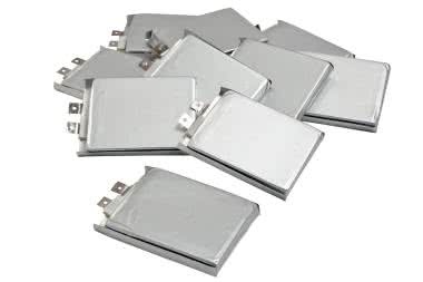 Bateria z węgla organicznego może ładować się 10 razy szybciej