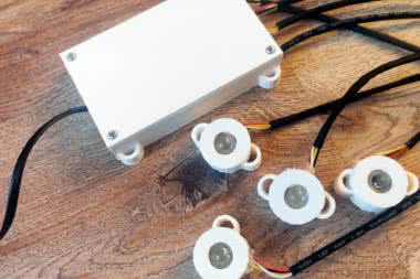 Ambient LED controler - sterownik diod LED RGB, kontrolowany poprzez aplikację Bluetooth