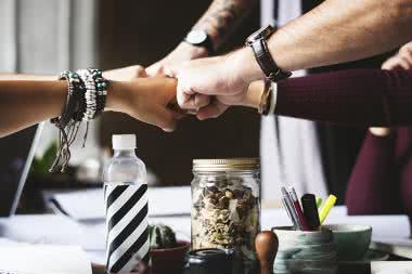 Katalog XXVIII Targów Pracy i Praktyk dla Elektroników i Informatyków - nowy termin