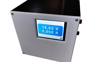 Regulowany zasilacz warsztatowy - RPS-02 z kolorowym wyświetlaczem i sterowaniem dotykowym