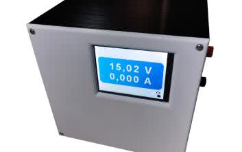 Regulowany zasilacz warsztatowy - RPS-02 z kolorowym wyświetlaczem i sterowaniem dotykowym