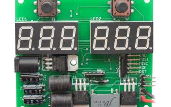 Przyrząd do formowania kondensatorów elektrolitycznych