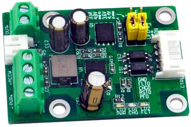 Zasilacz buforowy 5 V z uniwersalną ładowarką