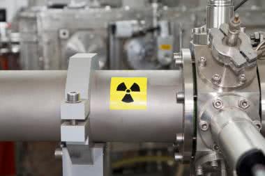 Zastosowanie komponentów rad-hard. Wpływ promieniowania na układy scalone i inne półprzewodniki