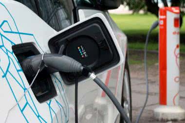 Globalna sprzedaż pojazdów elektrycznych przekroczy 14 mln sztuk - 9 mln w Chinach