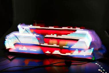 Resolve-Ables - wizualizacja zjawisk fizycznych za pomocą malowania światłem