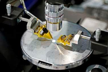 Holendrzy ograniczą eksport technologii półprzewodnikowych do Chin