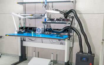 Ergonomiczne stanowisko pracy dla elektronika