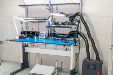 Ergonomiczne stanowisko pracy dla elektronika