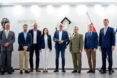 Wojskowa Akademia Techniczna rozszerza współpracę z firmą IBM