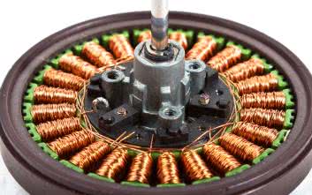 Zintegrowane sterowniki silników BLDC małej mocy