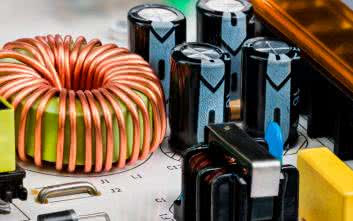 Urządzenia zasilające (2). Stabilizatory napięcia oraz elementy indukcyjne