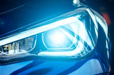 Przetwornice do zasilania LED w aplikacjach motoryzacyjnych i nie tylko. Przewodnik po topologiach przetwornic mocy