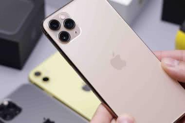 Akcje Apple biją rekord, osiągając wartość rynkową blisko 3 bln dolarów