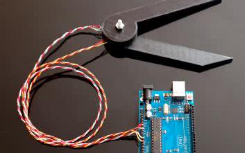 Cyfrowy miernik kąta z magnesami neodymowymi na Arduino