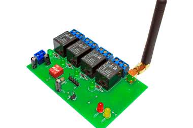 Moduł 4 przekaźników z interfejsem Bluetooth