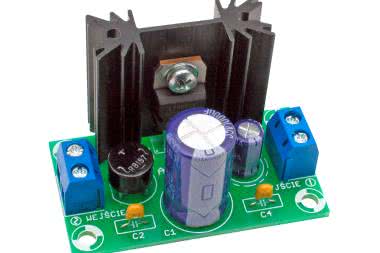 Uniwersalny moduł zasilający