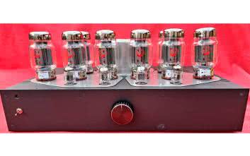 Wzmacniacz lampowy o mocy 2×80 W z katodowym sprzężeniem zwrotnym