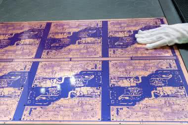 Zagadnienia materiałowe w produkcji wielowarstwowych obwodów drukowanych