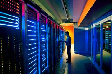 Schneider Electric rozszerza partnerstwo z Compass Datacenters