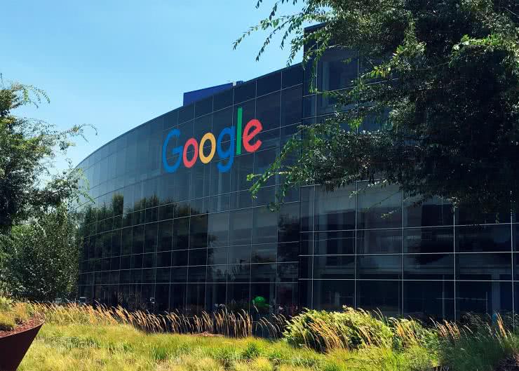 Google zainwestuje miliard dolarów w brytyjskie centrum danych