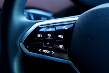 Ewolucja peryferiów analogowych w mikrokontrolerach 8-bitowych