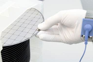 Elektroniczne komponenty zabezpieczające - podzespoły, aplikacje i normy