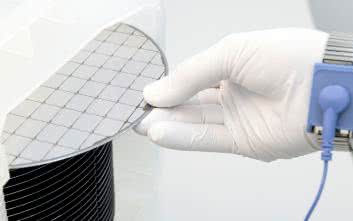 Elektroniczne komponenty zabezpieczające - podzespoły, aplikacje i normy