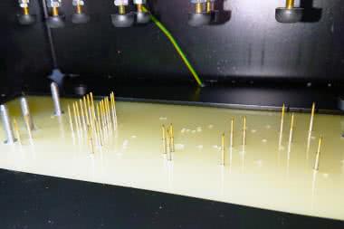 Testery funkcjonalne FCT - niezawodne rozwiązania w testowaniu elektroniki