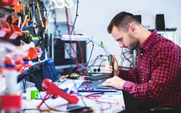 Wyposażenie pracowni elektronika