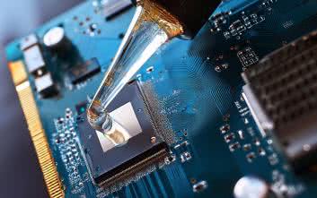 W jakim celu lakierujemy płytki PCB i jak wybrać optymalne rozwiązanie?