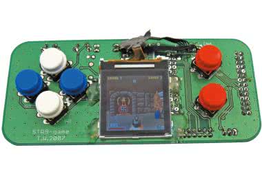 Co potrafią ARM-y: Wolfenstein 3D na STR911