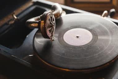 Konwersja analogowo-cyfrowa w technice audio (2)