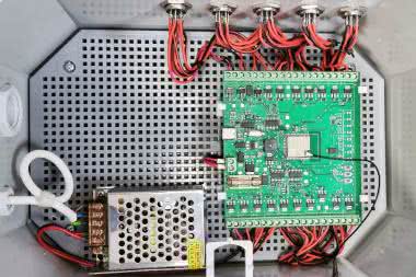 Inteligentny kontroler systemu podlewania ogrodu z możliwością sterowania do 20 kanałów