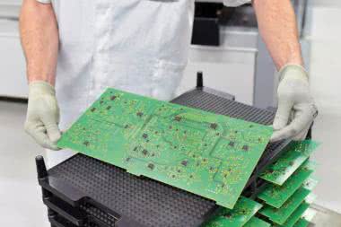 Obwody drukowane z grubą warstwą miedzi