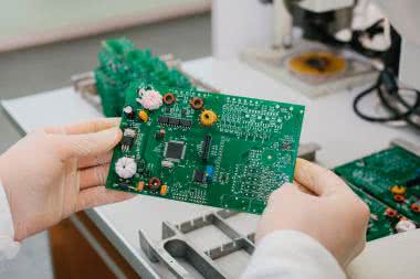 Błyskawiczna walidacja projektu PCB - przepis na zgodność z regułami DFM