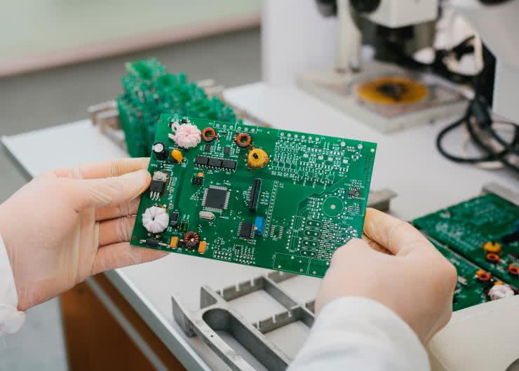 Błyskawiczna walidacja projektu PCB - przepis na zgodność z regułami DFM