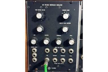 Syntezatory dźwięku (3). Oscylatory sterowane napięciem