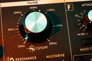 Syntezatory dźwięku (6). Generatory obwiedni