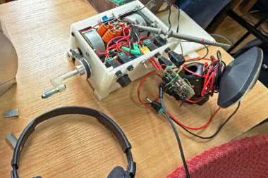 Prądnica survivalowa RIL – Radio Ignis Lux