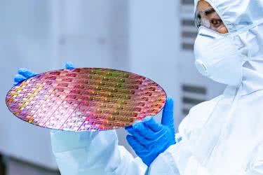 Przełączniki PCIe 6.0 w technologii 3 nm ograniczają pobór mocy w centrach danych